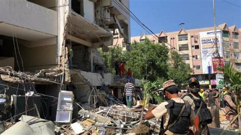 کراچی دھماکہ مسکن چورنگی کے قریب عمارت میں دھماکہ، کم از کم پانچ افراد ہلاک، 25 سے زائد زخمی