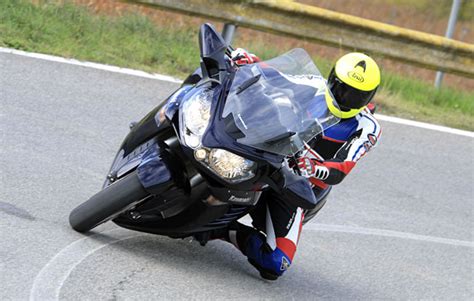 Kawasaki also boast for the first time. Kawasaki 1400 GTR Test