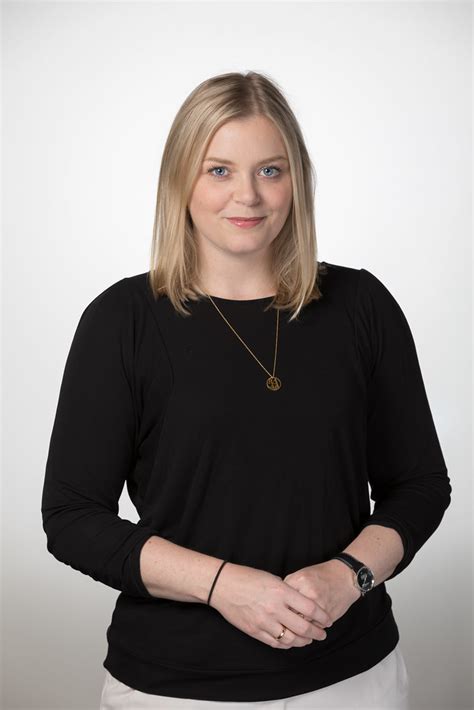 Bru is a member of the norwegian parliament (stortinget) for the conservative party (høyre) from rogaland county (elected 2013 and 2017). Tina Bru | Olje- og energiminister Foto: Hans Kristian ...