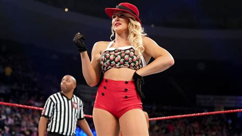 Lacey Evans Is One To Watch Out For In The Ring And On Social Media