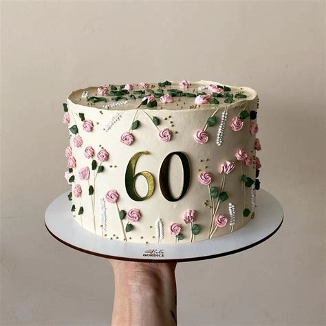 Bolo De 60 Anos Feminino Simples