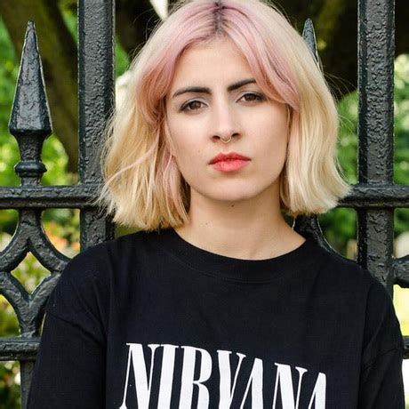 The resurgence can be partially attributed to a recent revival of 90s fashion. 90s hairstyles grunge