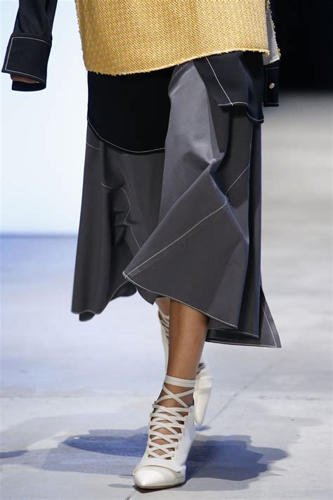 Derek Lam Spring 2016 Ready To Wear Fashion Show Deconstruction