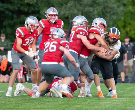 Spring Lake shows off its offensive weapons in narrow victory over