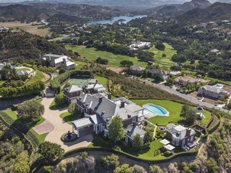 For Sports Fans This Thousand Oaks Mansion Has An Impressive History