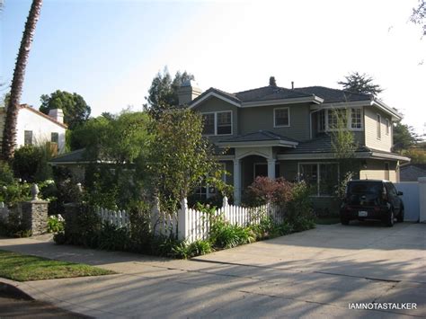 I am also sharing some more by other resources. Claire and Phil's House from "Modern Family" - IAMNOTASTALKER