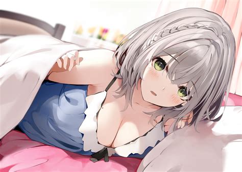 Anime Anime Girls Nightgown In Bed Blush Green Eyes Gray Hair Shirogane Noel Virtual Youtuber
