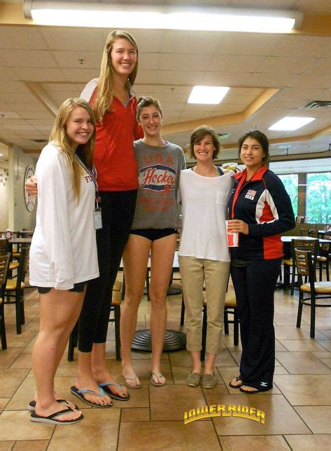 525 Best Tall Women Images In 2020 Tall Women Women Tall People