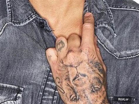 Neymar's affair with tattoos starts in 2010. Neymar's tattoos and their meanings — betmus on Scorum