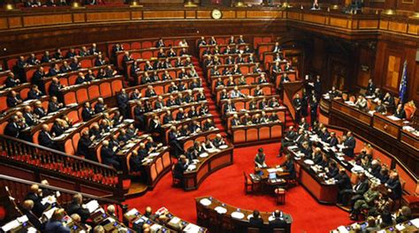 #senato la casellati in questo momento: Senato della Repubblica, 60 posti per diplomati - Il Faro ...