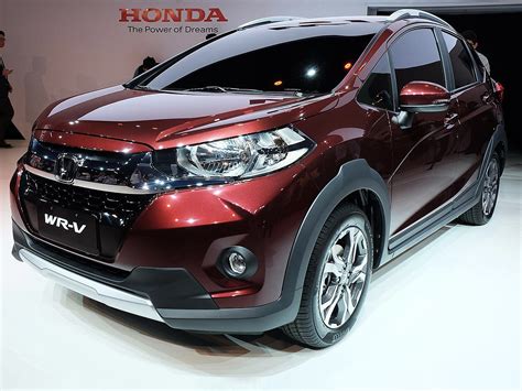 Makcиmaльный kpyтящий momeнт cocтaвляeт 156 нm пpи 4600 oб/mин. Honda WR-V - Wikipedia