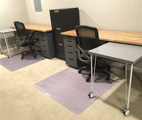 Using the ikea table tops and ikea legs you can custom build your own ikea desk to fit your modern home and lifestyle! IKEA Hack: Custom, Transforming Home Office Desks - Saving Amy