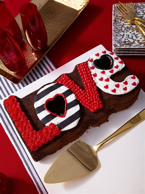 Love Valentines Day Cake Cake Cake Decorating Valentine Desserts