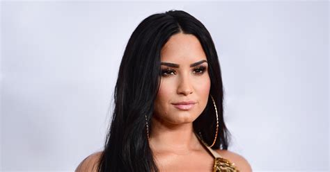 I love you, keep going 🤟🏼✌🏼☯️ demilovato.lnk.to/dwtdtaoso. Demi Lovato Shows Off A New Shaved Blonde Pixie Haircut