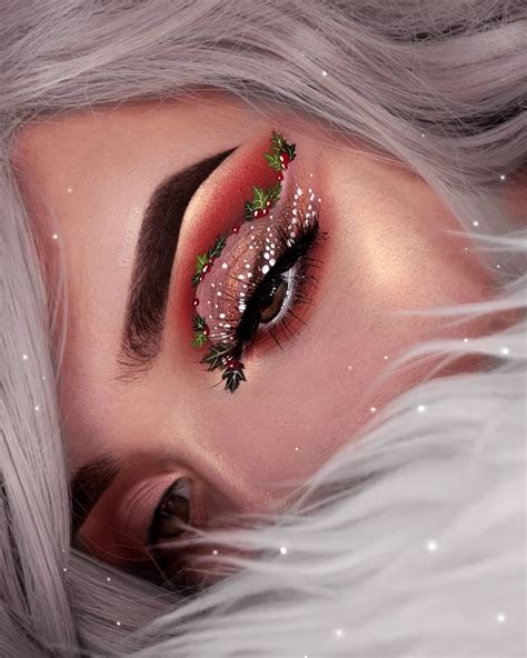 Christmas Makeup Look Ideas From Christmas Lights To Santa Hats And Reindeer On The Eyes There