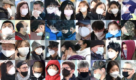 영상 마스크 착용 권고와 의무화, 「마스크 쓰기, 참 잘했어요!」(요약버전) 저작물은 공공누리의 제4유형 (출처표시, 상업적 이용금지, 변경 금지) 에 따라 이용할 수 있습니다. '심각' 코로나19, 마스크는 필수 - 전자신문