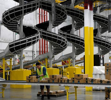 Amazon Announces New Distribution Center For North Carolina Techlife