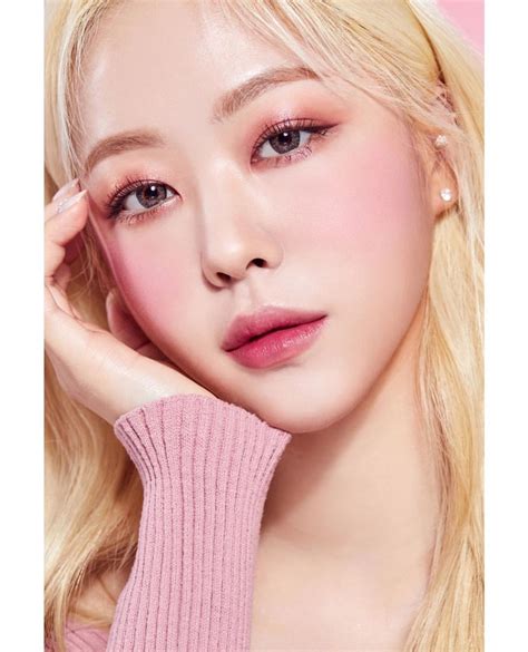 korean style eye makeup 😍😍 makeup looks makeup looks for green eyes spring makeup