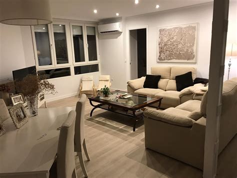 El proveedor de nuestra tarima lo descartó desde un principio sin sumar directamente esos metros, pero tengo una amiga que sí lo tiene instalado en cuartos de baño y cocina. Tarima Eligna EL3907 Roble Venecia Beige instalado en ...