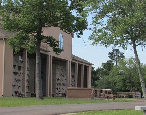 Facilities & Directions | Melancon's Funeral Home - Nederland, TX