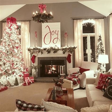 31 Beautiful Christmas Living Room Decor Ideas You Should Copy Now