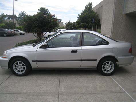 The honda civic is a line of cars manufactured by honda. 1998 Honda Civic - Pictures - CarGurus