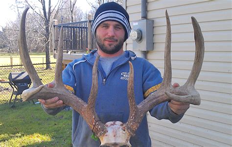Mike Kembles Near Record 8 Point Buck North American Whitetail