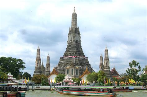 Wat Arun Wat Arun Temple Of The Dawn Bangkok Thailand