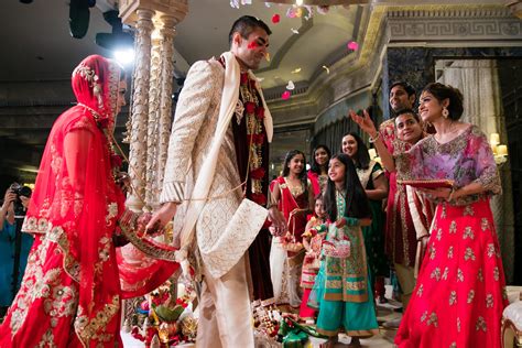 Hindu Wedding Phera Ceremony Beautiful Asian Wedding Photography By