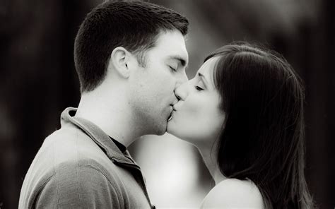 9 things every guy thinks when he kisses you for the first time life