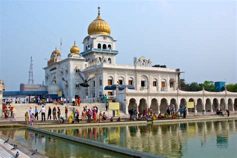 Gurdwara Bangla Sahib The Most Prominent Sikh Temple In Delhi Well