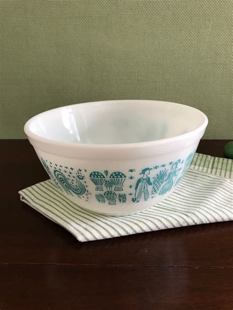 Vintage Pyrex Mixing Bowl Amish Butterprint Pyrex Small 402 Pyrex Bowl