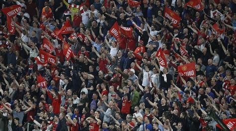 Manchester United Fans Celebrate Europa League Triumph After Tragedy