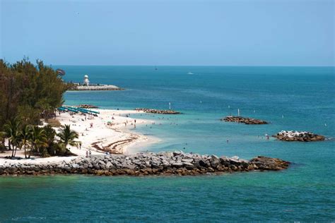 17 Best Florida Beaches For Families To Relax And Unwind
