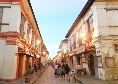 When in Ilocos : Calle Crisologo | diane wants to write