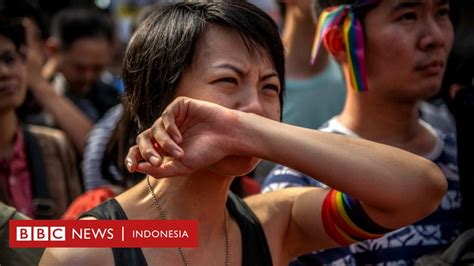 Pernikahan Sesama Jenis Perjuangan Berat Di Komunitas LGBT China BBC