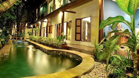 King size bed has an enormous enclose. Villa Catur Kembar in Seminyak, Bali (3 bedrooms) - Best ...