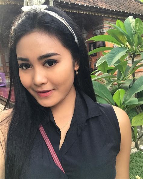 Ayu Sintya Dewiさんはinstagramを利用しています「😇」 Beautiful Instagram Women