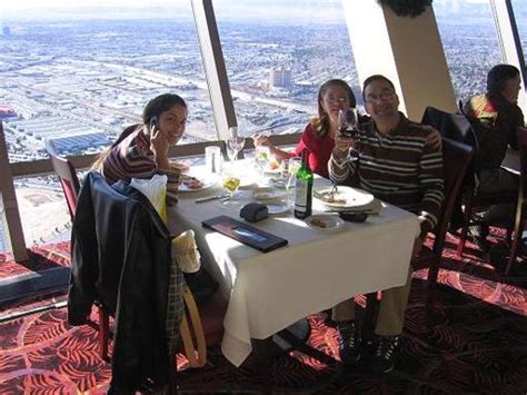 photos of top of the world restaurant at the stratosphere las vegas restaurant images