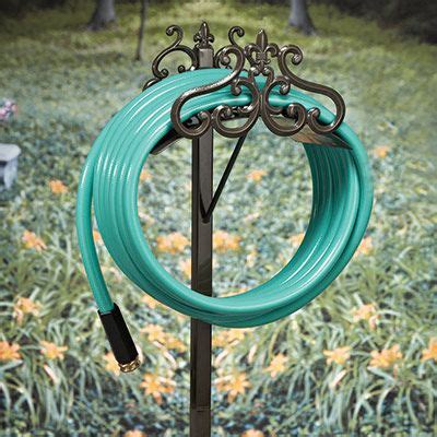 Pin By Martha Alvarez On Jardin In Hose Stand Hose Metal Gates Design
