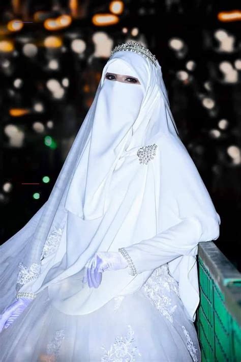 Muslim Bridesmaid Alia Bastamam Raya 2014 Modern Baju Kurung In Crepe