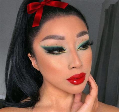 Christmas Makeup Looks For Every Mood Fashionisers© Red Lip Makeup