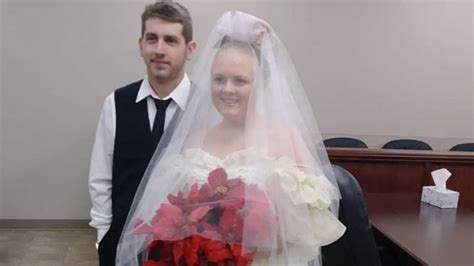 Texas Newlyweds Die Minutes After Their Wedding In Horrific Crash