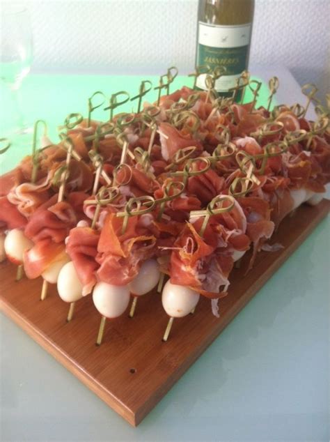 What is the difference between hors d'oeuvre and a canapé? H'orderves - this looks really good | Best party food ...