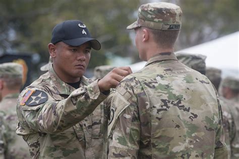 Face Of Defense Army Sergeant Embraces Role As Mentor Us