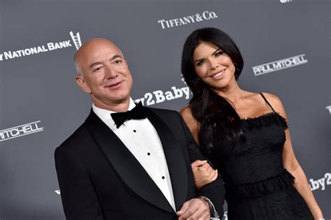 Jeff Bezos Girlfriend Lauren Sanchez Is Going To Space Entrepreneur