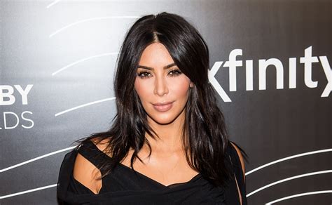 Kim Kardashian Haircut See Her New Angled Lob Glamour