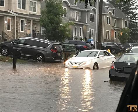 The Lakewood Scoop Videos Multiple Vehicles Stuck On Flooded Roads In