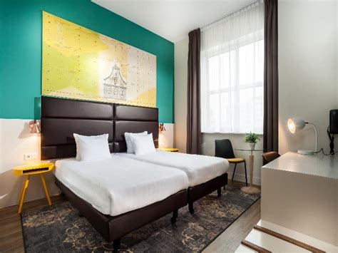 The best western zaan inn is ideally located next to the zaandam train station, with direct access to the center of amsterdam, approximately 12 minutes away and the schiphol airport, approximately 25 minutes away. Hotel Best Western Zaan Inn - Zaandam | vtours