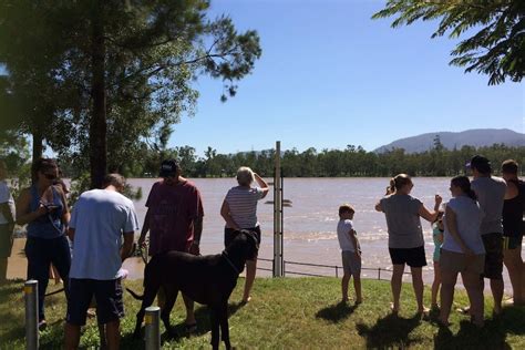 Cyclone Debbie Rockhampton Residents Prepare For Record Breaking Flood